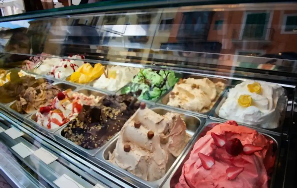 Great choice of ice cream Italian gelateria